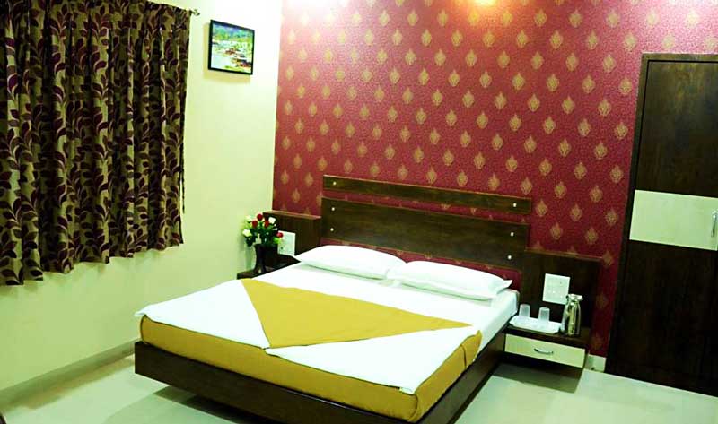 Hotel Alankar Devgad Room