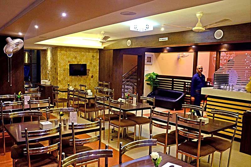 Hotel Alankar Devgad Restaurant Area